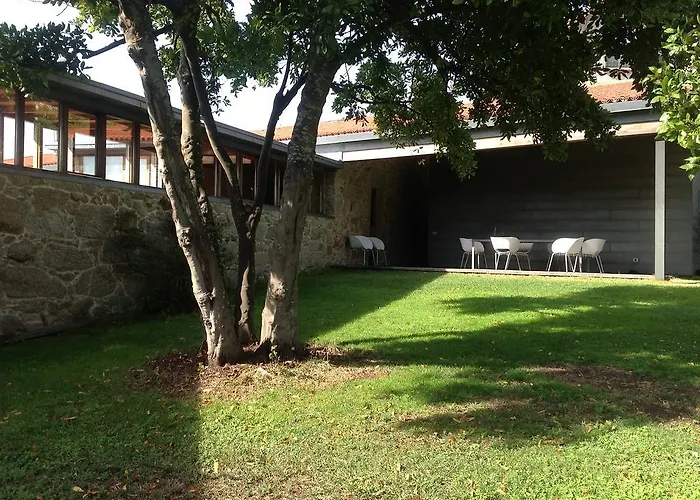 A Casa De *